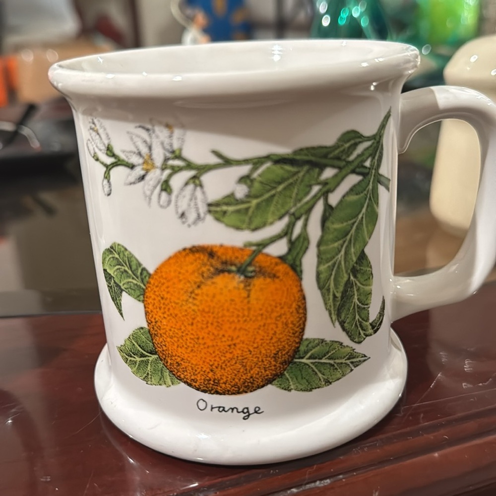 Vintage set of mugs see picture in other platform
They are being run for a deal - Picture 2 of 6